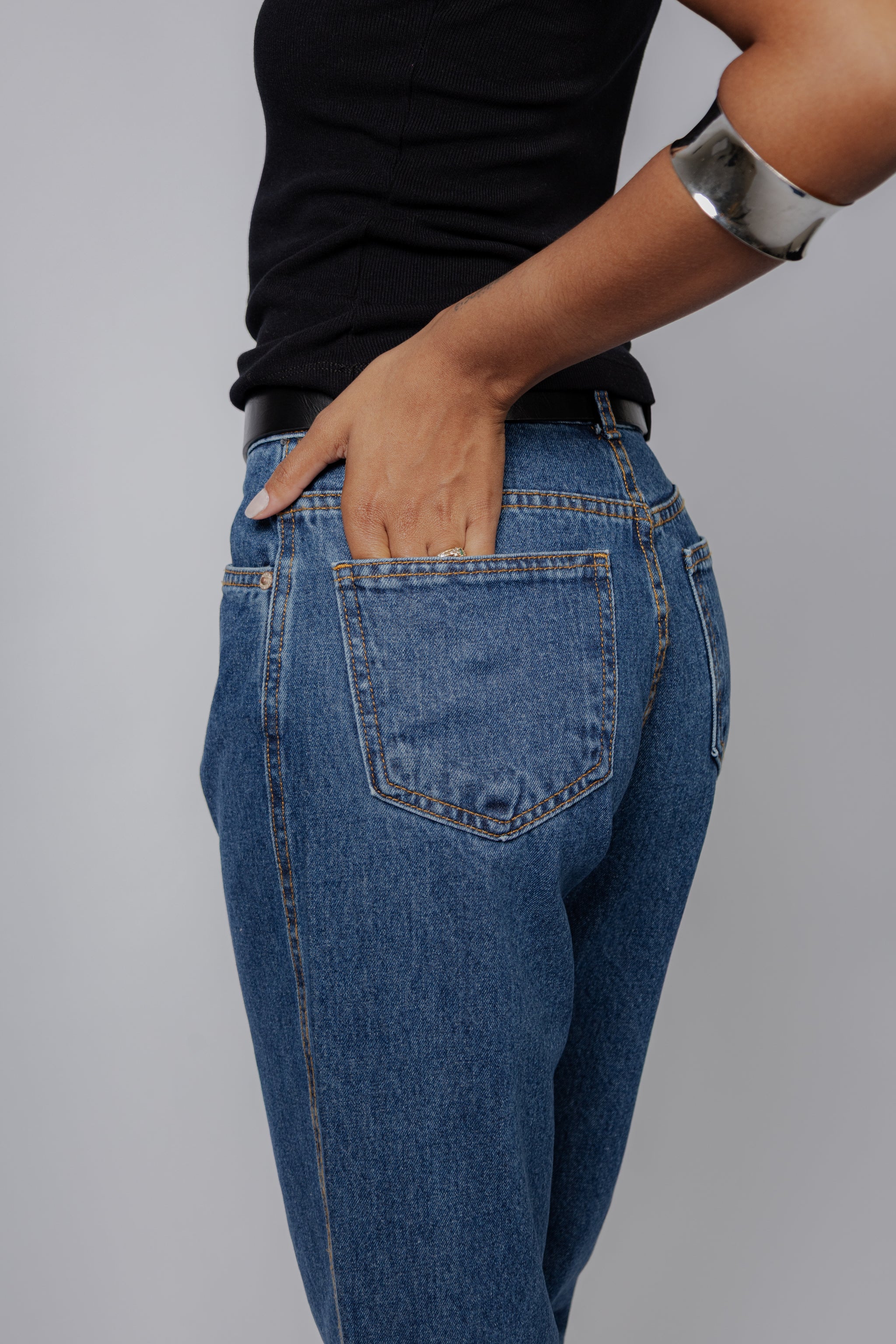 Calça jeans fenda - Mariana